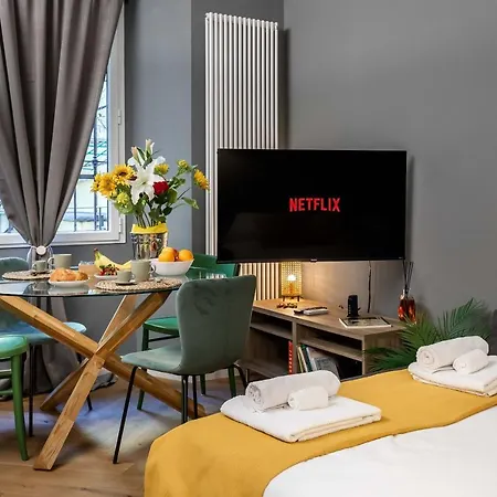 Lovely - Duomo - Lin Airport Apartment *